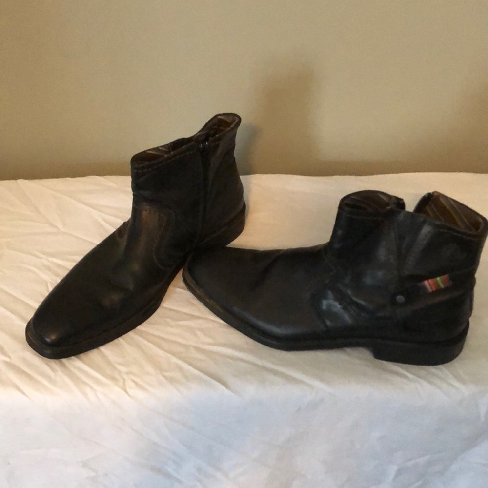 STEVE MADDEN Men’s Black Boots Size 9.